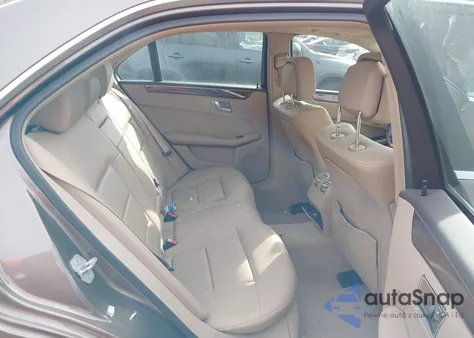 2011 Mercedes-Benz E 350 4Matic z USA, uszkodzony, nr VIN WDDHF8HB2BA482172